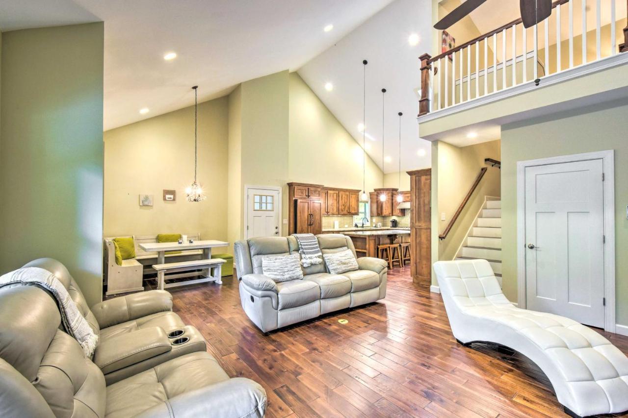 Cozy Riverside Dahlonega Home With Kayaks And Fire Pit ภายนอก รูปภาพ