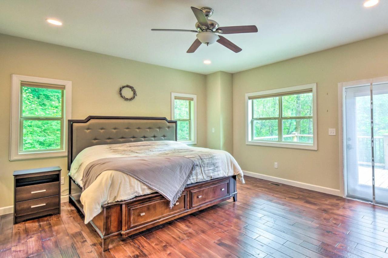 Cozy Riverside Dahlonega Home With Kayaks And Fire Pit ภายนอก รูปภาพ