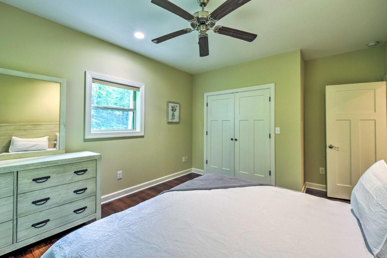 Cozy Riverside Dahlonega Home With Kayaks And Fire Pit ภายนอก รูปภาพ