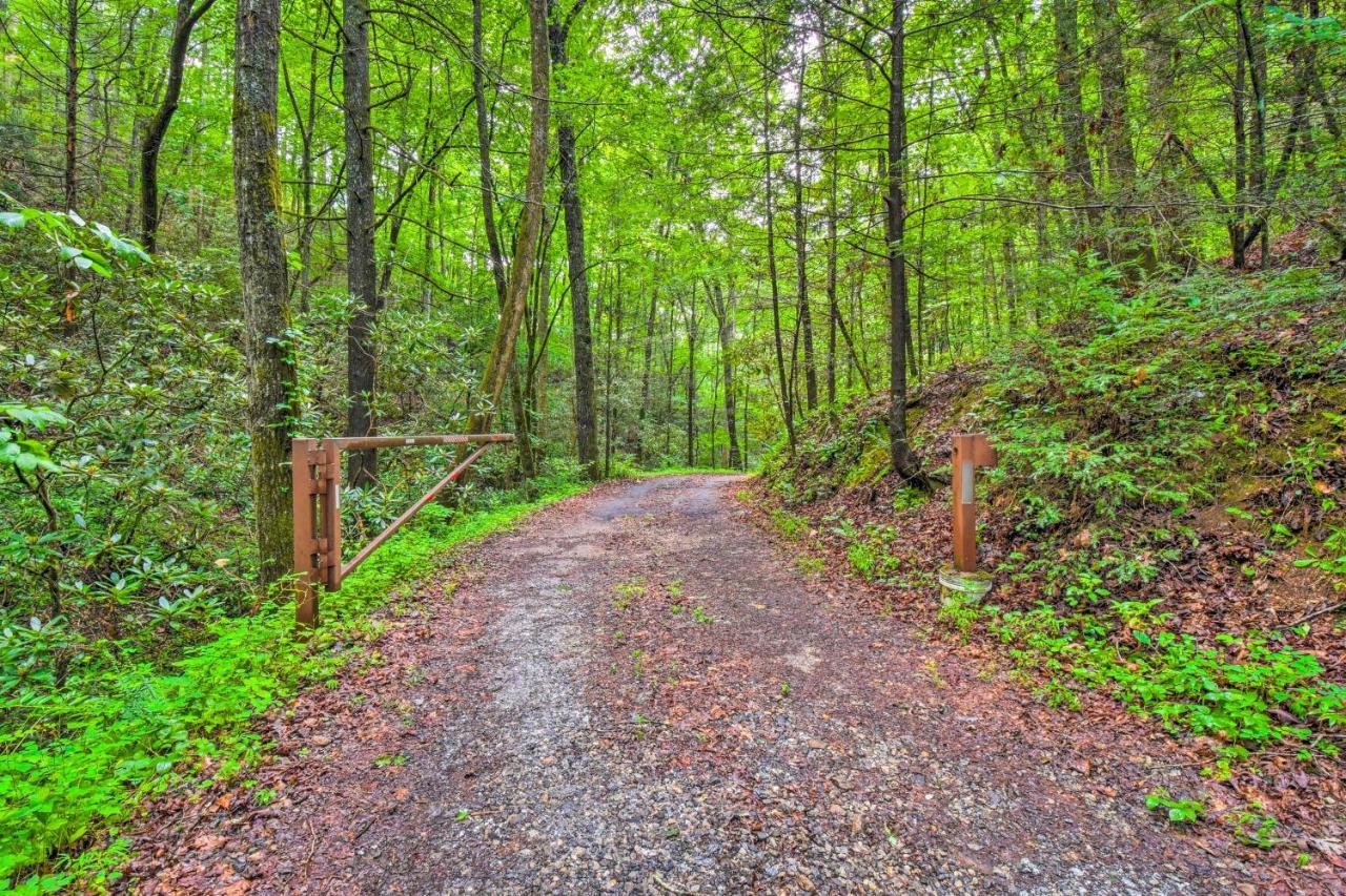 Cozy Riverside Dahlonega Home With Kayaks And Fire Pit ภายนอก รูปภาพ